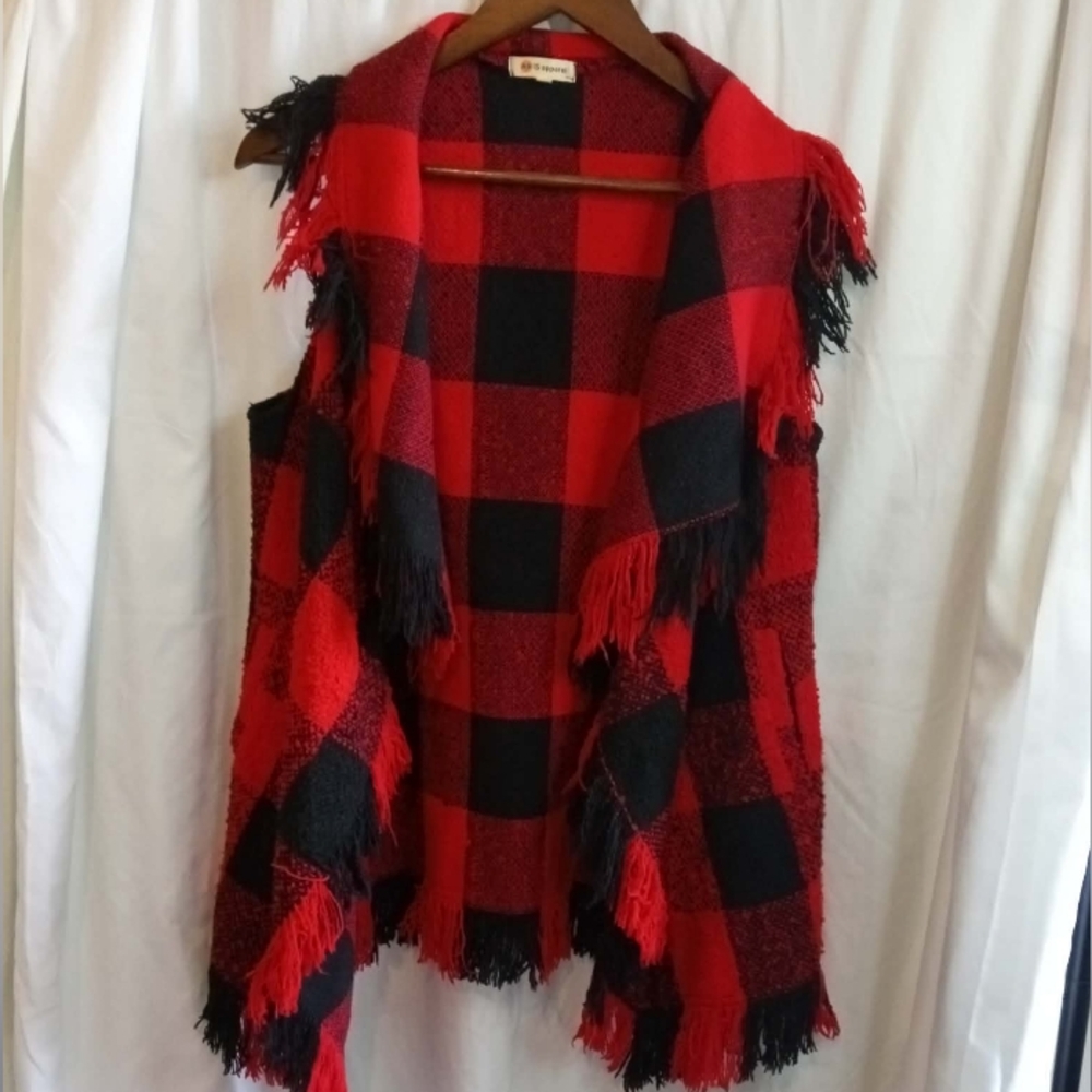 Axis Apparel Red Black Buffalo Plaid Fringe Vest Pockets Thick Long Cabincore